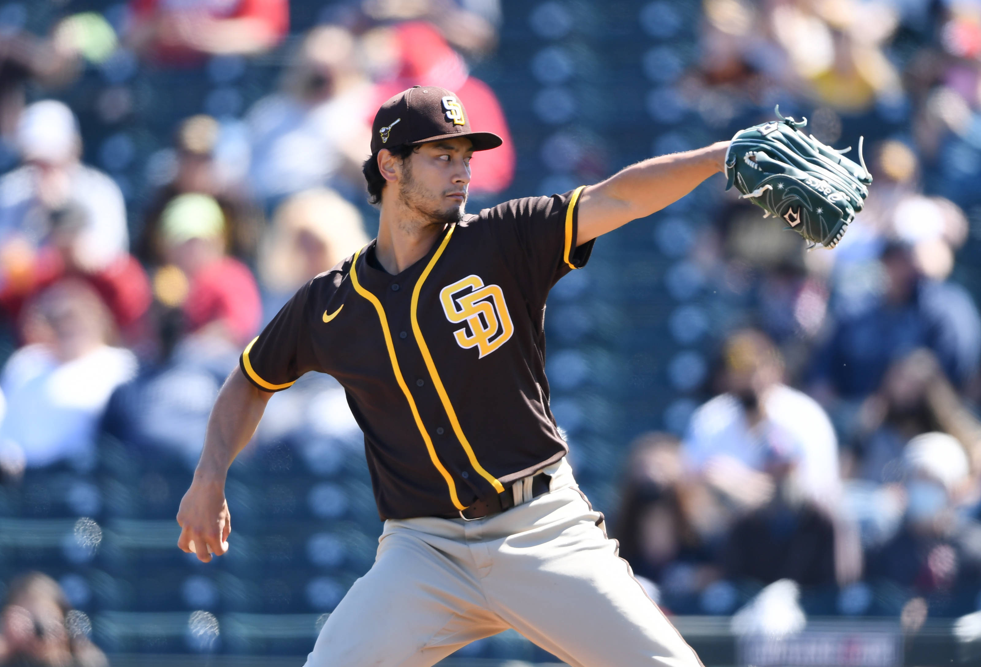 Yu Darvish, black and gold uniform, stadium lights, 2K Desktop Wallpaper