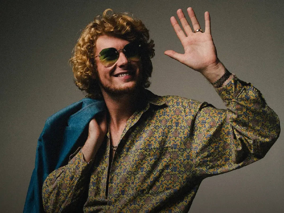 Yung Gravy, curly hair, sunglasses, SD Desktop Wallpaper