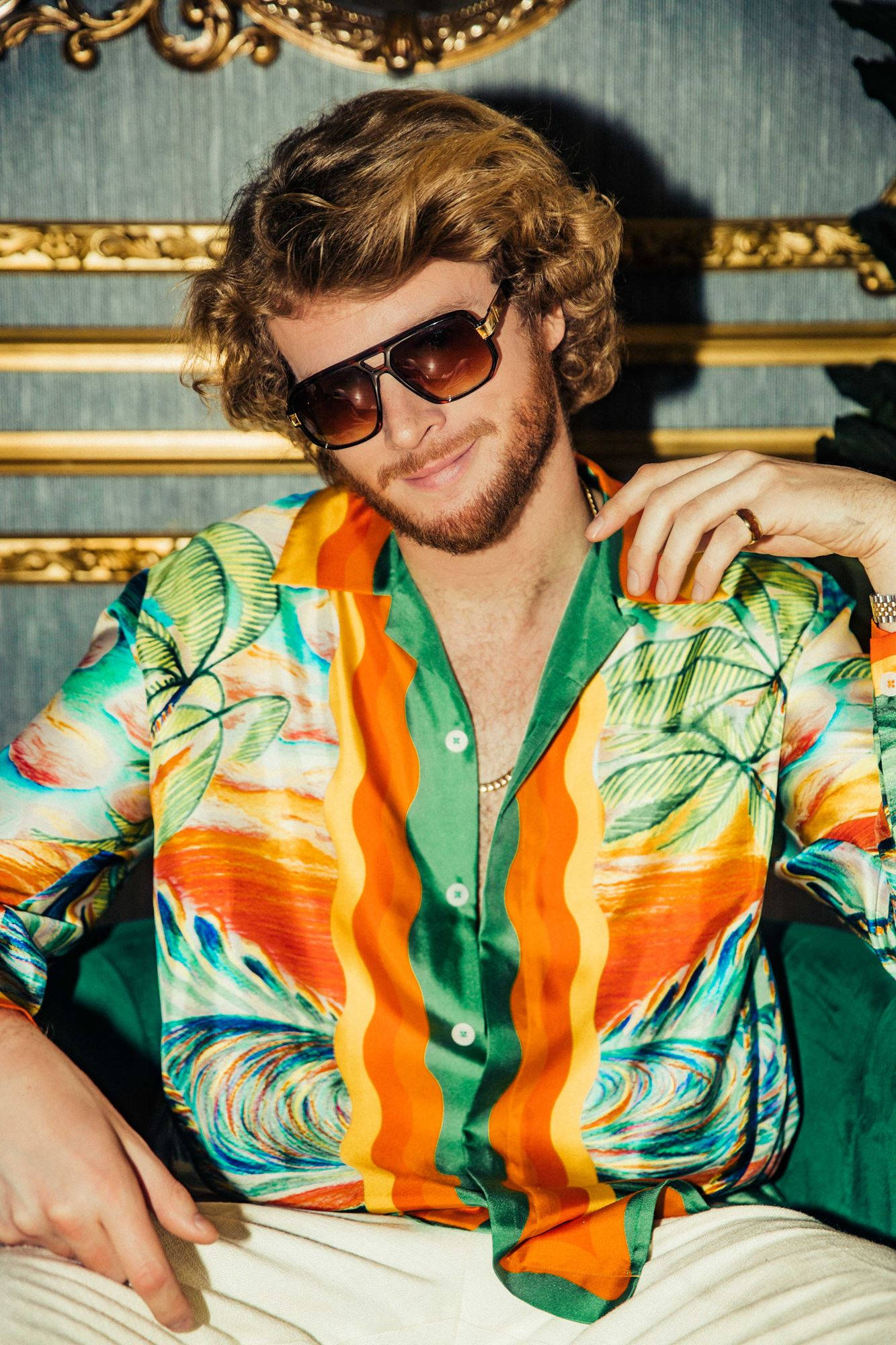 Yung Gravy, tropical shirt, gold-framed blue wallpaper, Full HD Phone Wallpaper