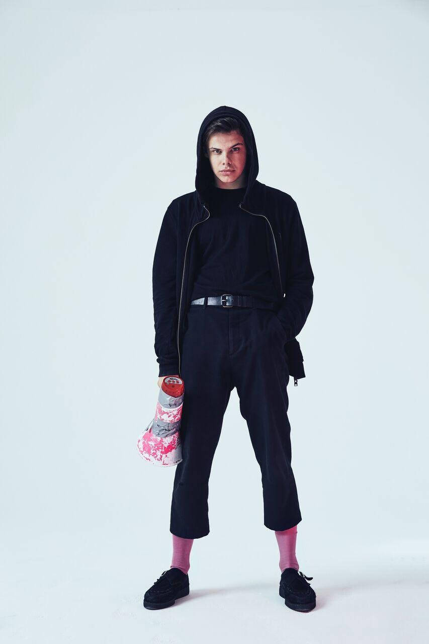 Yungblud, black hoodie, white background, HD Phone Wallpaper