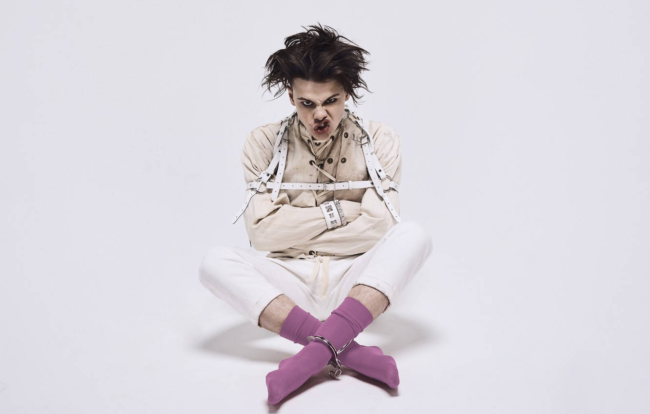 Yungblud, 21st Century Liability, beige straitjacket, HD Desktop Wallpaper