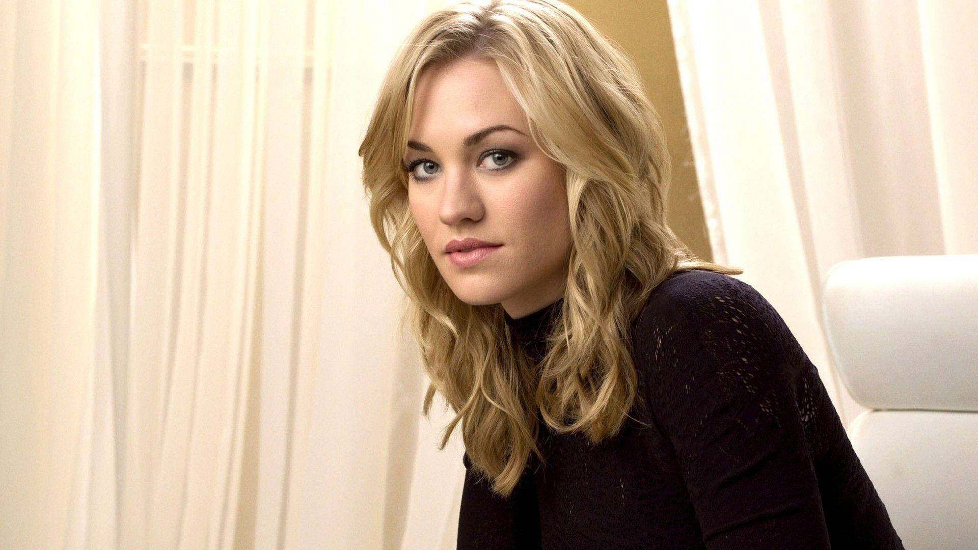 Yvonne Strahovski, white chair, cream curtains, Full HD Desktop Wallpaper