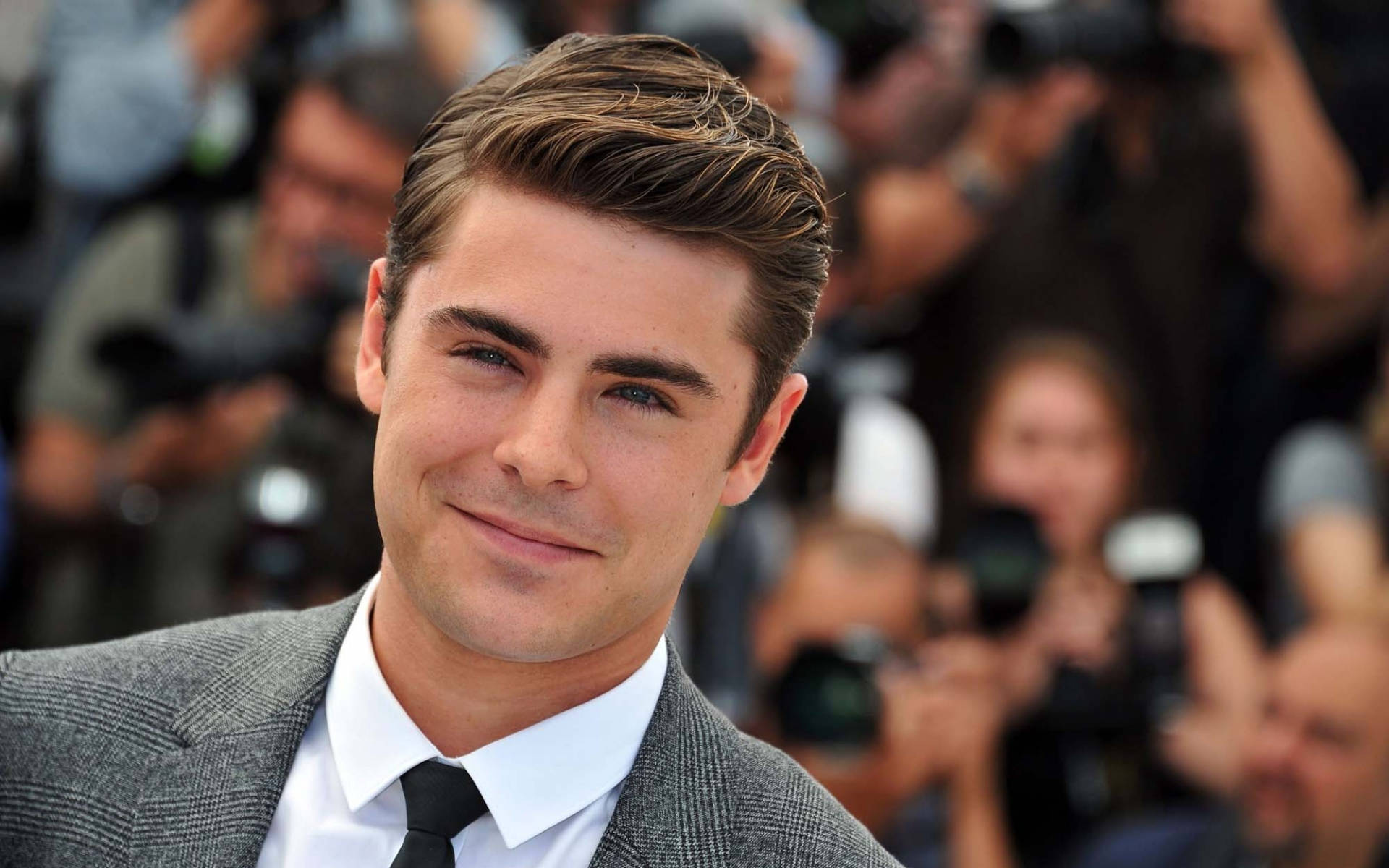 Zac Efron, gray suit, red carpet event, Full HD Desktop Wallpaper