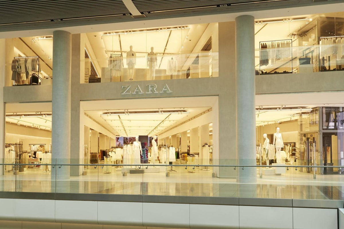 Zara, glass walls, mannequins, SD Desktop Wallpaper