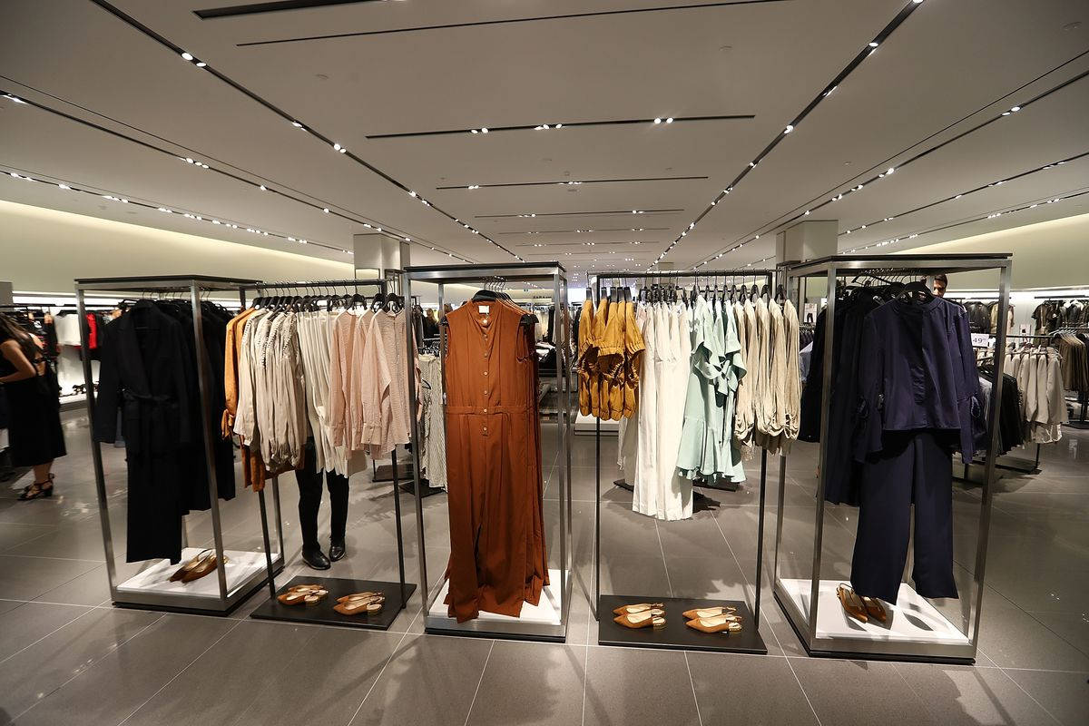 Zara, store interior, minimalist, SD Desktop Wallpaper