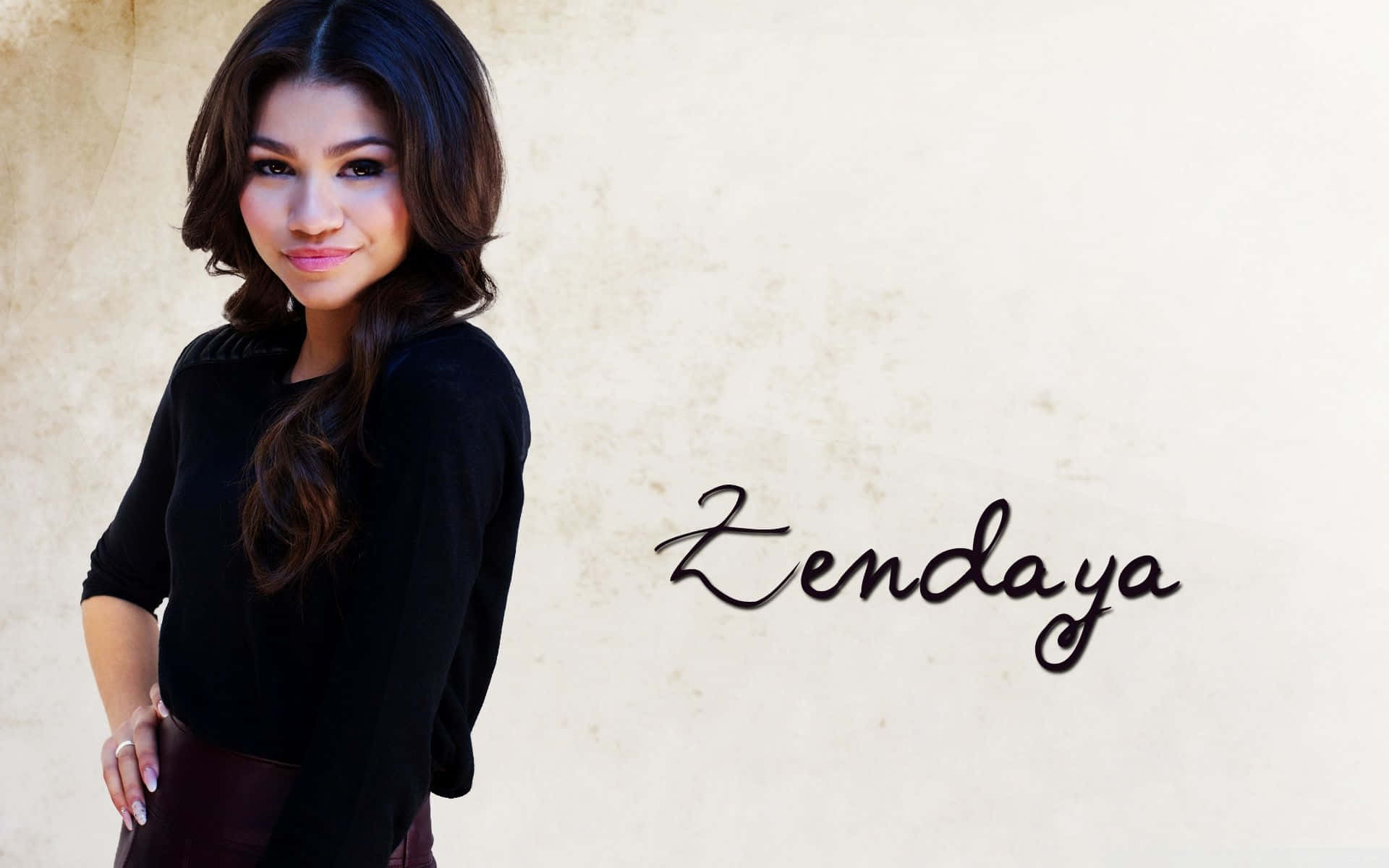Zendaya, black top, textured beige wall, Full HD Desktop Wallpaper