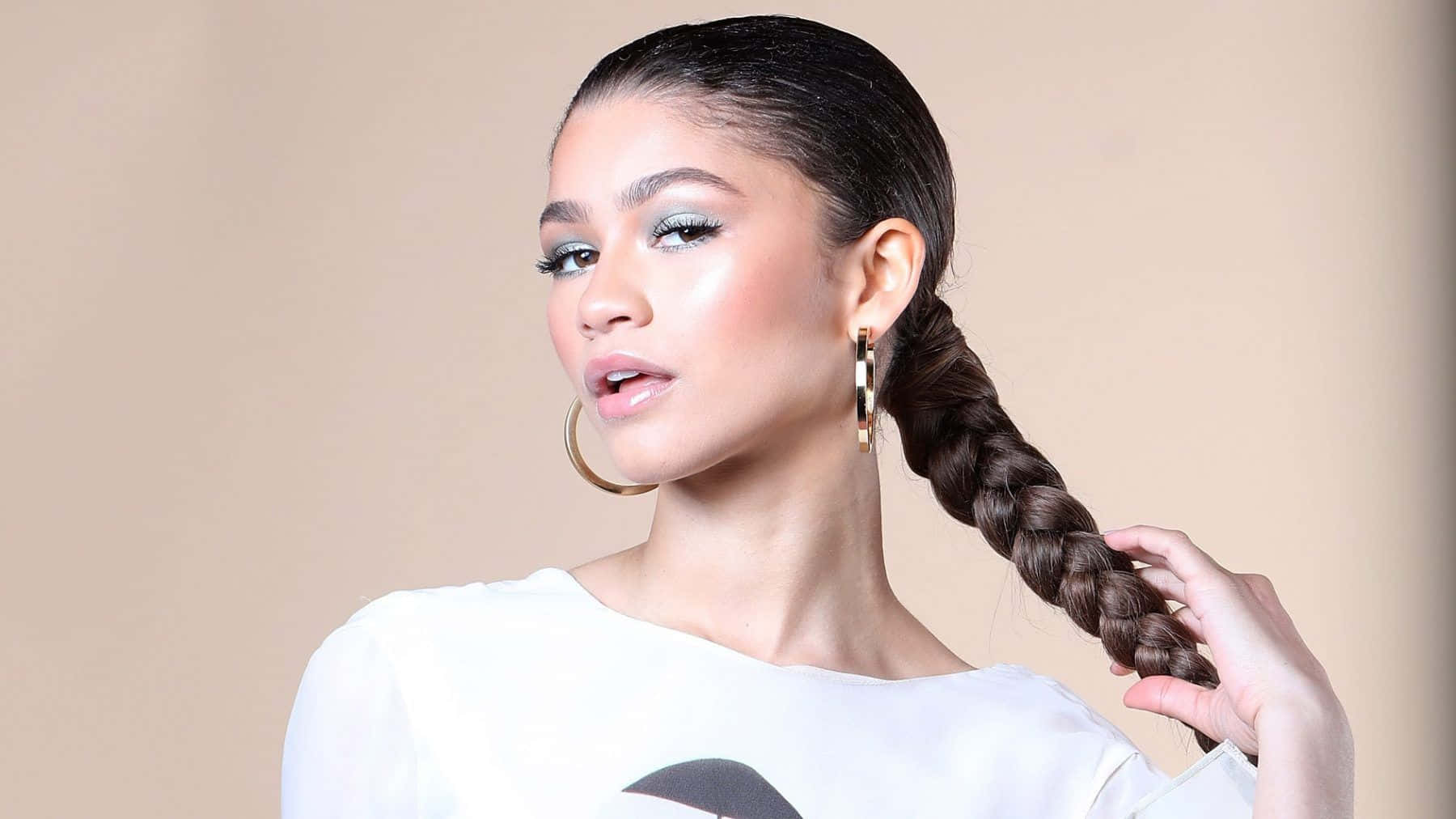 Zendaya, long braided hairstyle, gold hoop earrings, HD Desktop Wallpaper