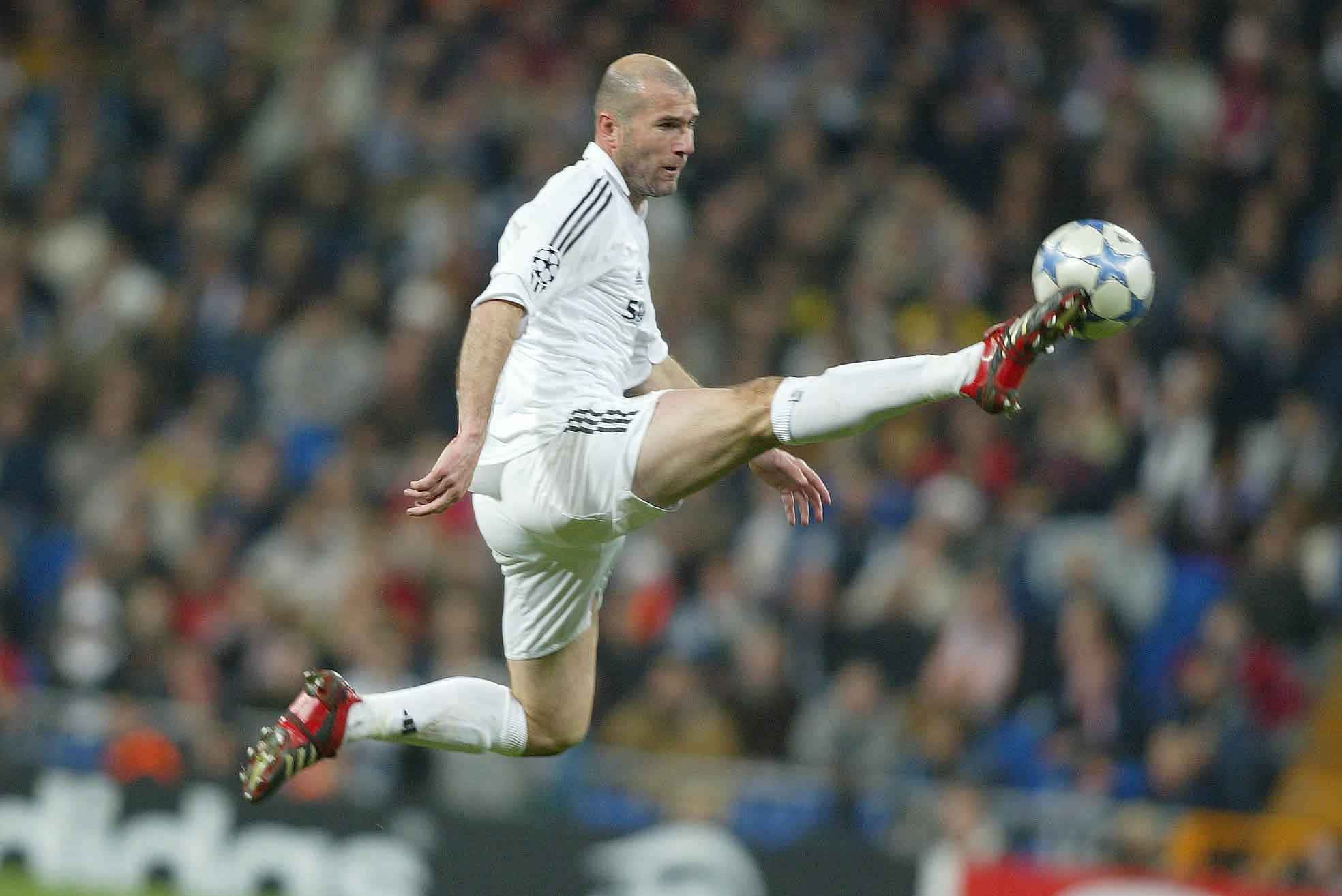 Zinedine Zidane, football, high kick, Full HD Desktop Wallpaper