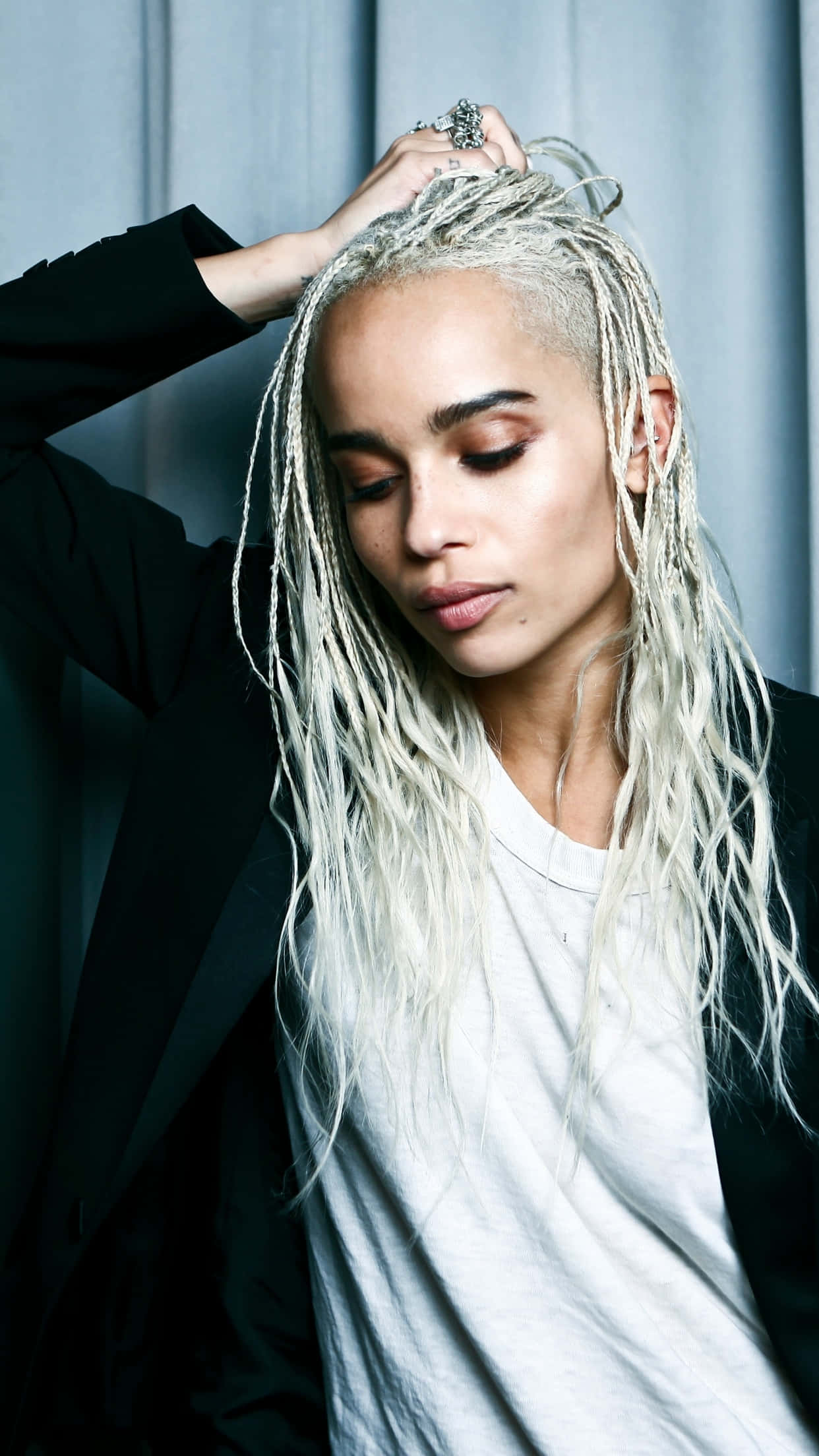 Zoë Kravitz, platinum blonde dreadlocks, black blazer, Full HD Phone Wallpaper
