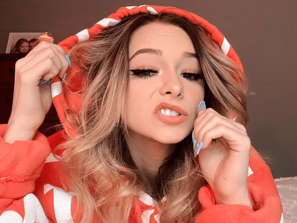 Zoe Laverne, red hoodie, blonde hair, SD Desktop Wallpaper