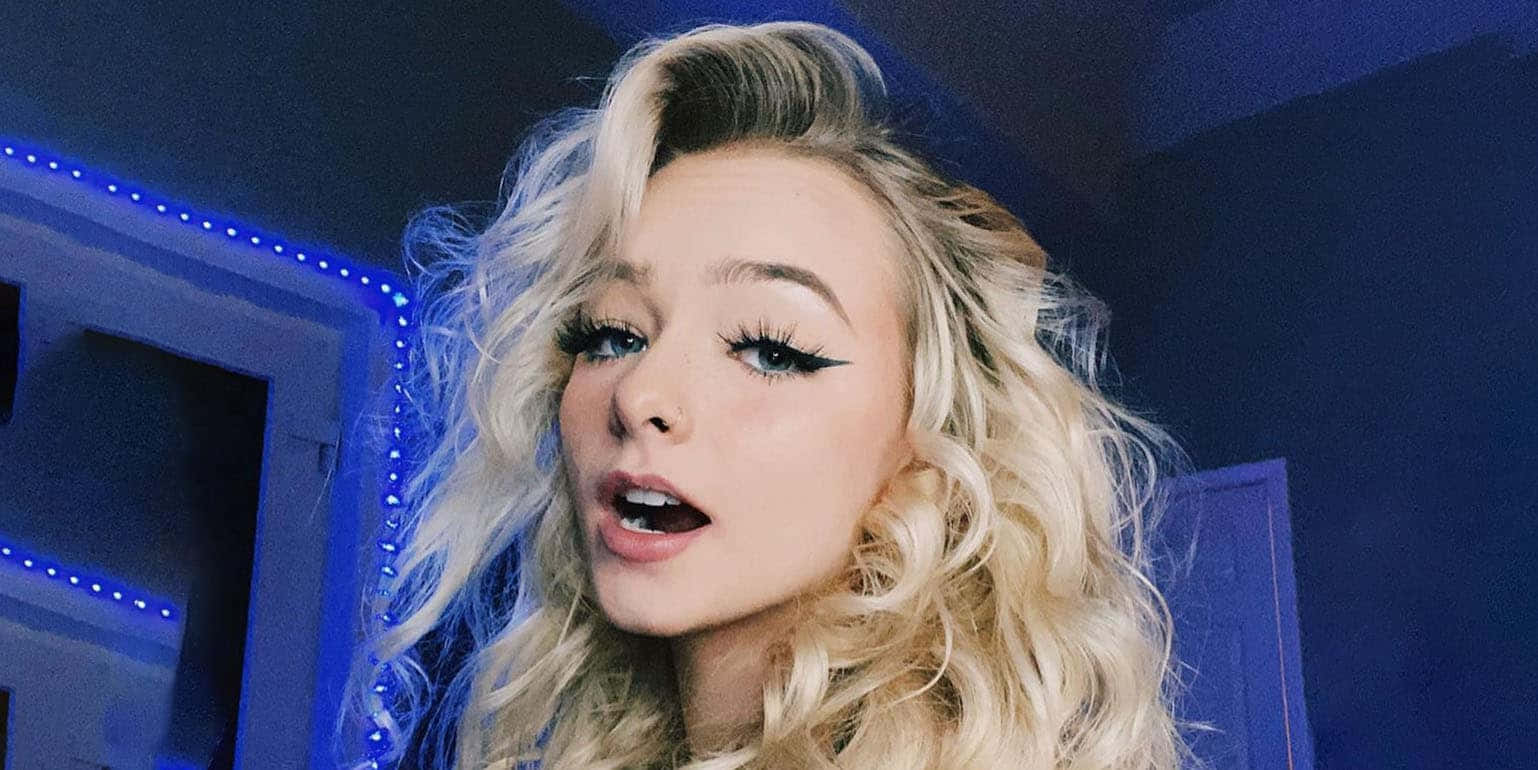 Zoe LaVerne, blonde curls, bold eyeliner, HD Desktop Wallpaper