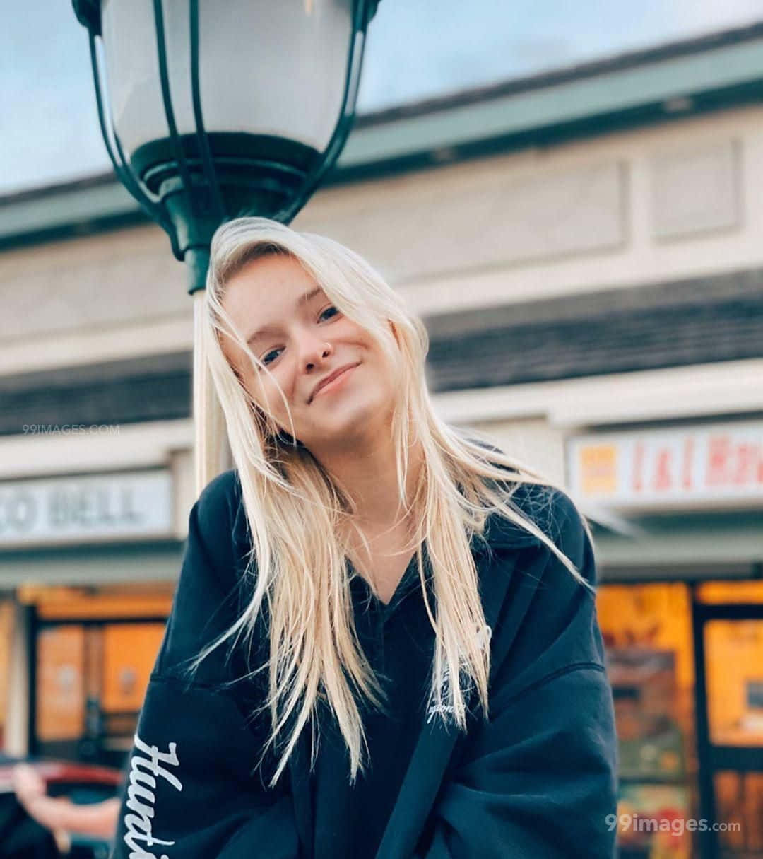Zoe LaVerne, black hoodie, vintage streetlamp, SD Phone Wallpaper