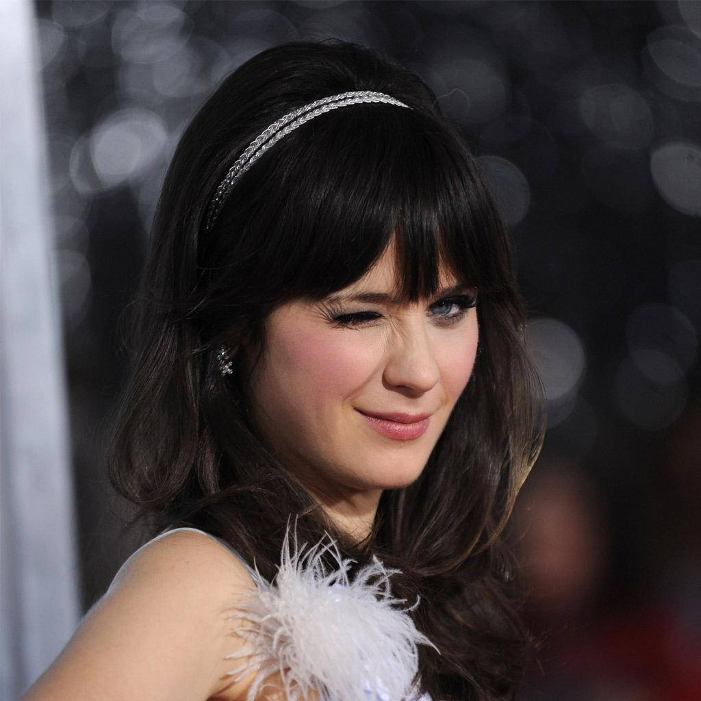 Zooey Deschanel, winking, event, SD Desktop Wallpaper