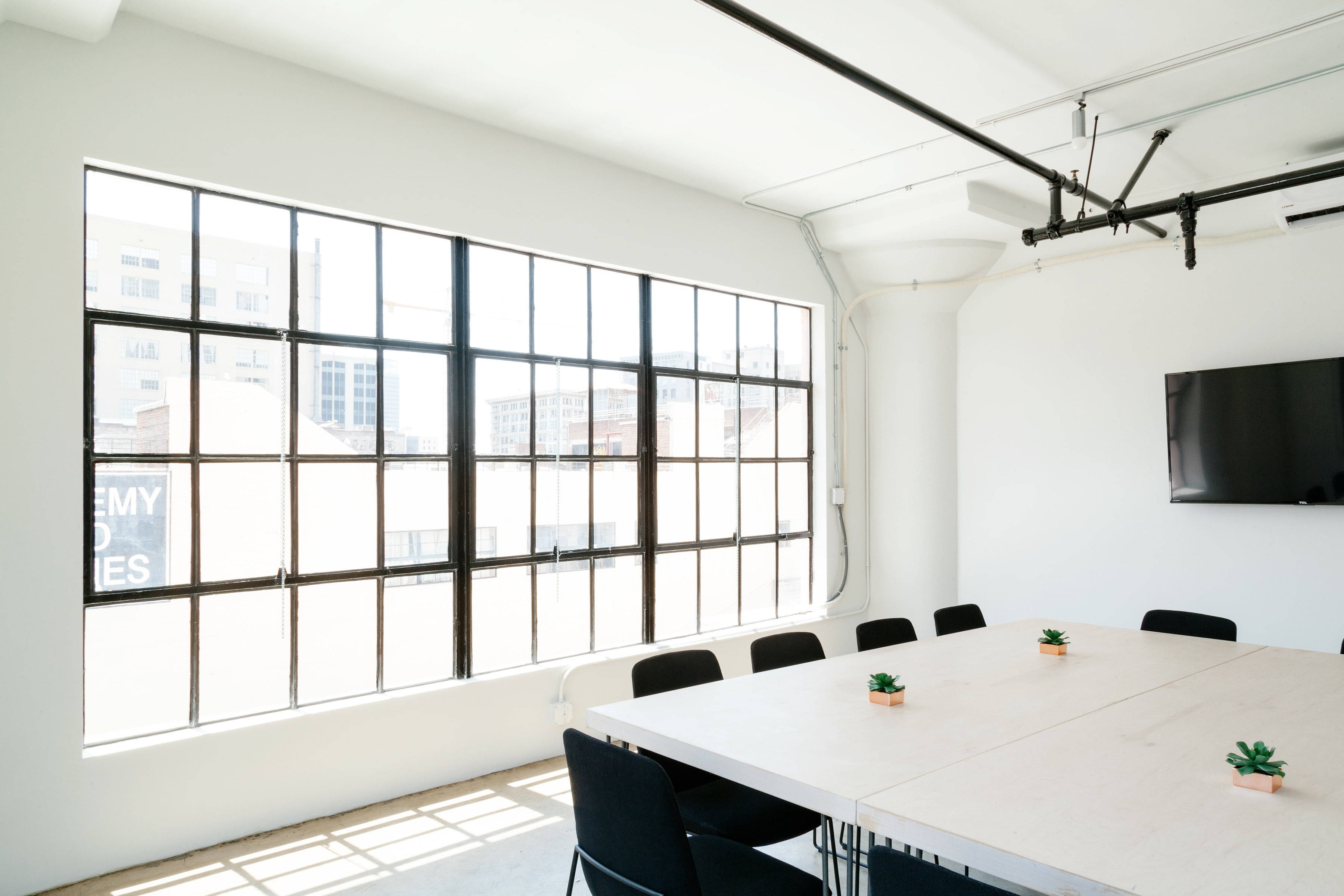 white boardroom, Zoom Background Office, modern minimalist conference room, 2K Desktop Wallpaper
