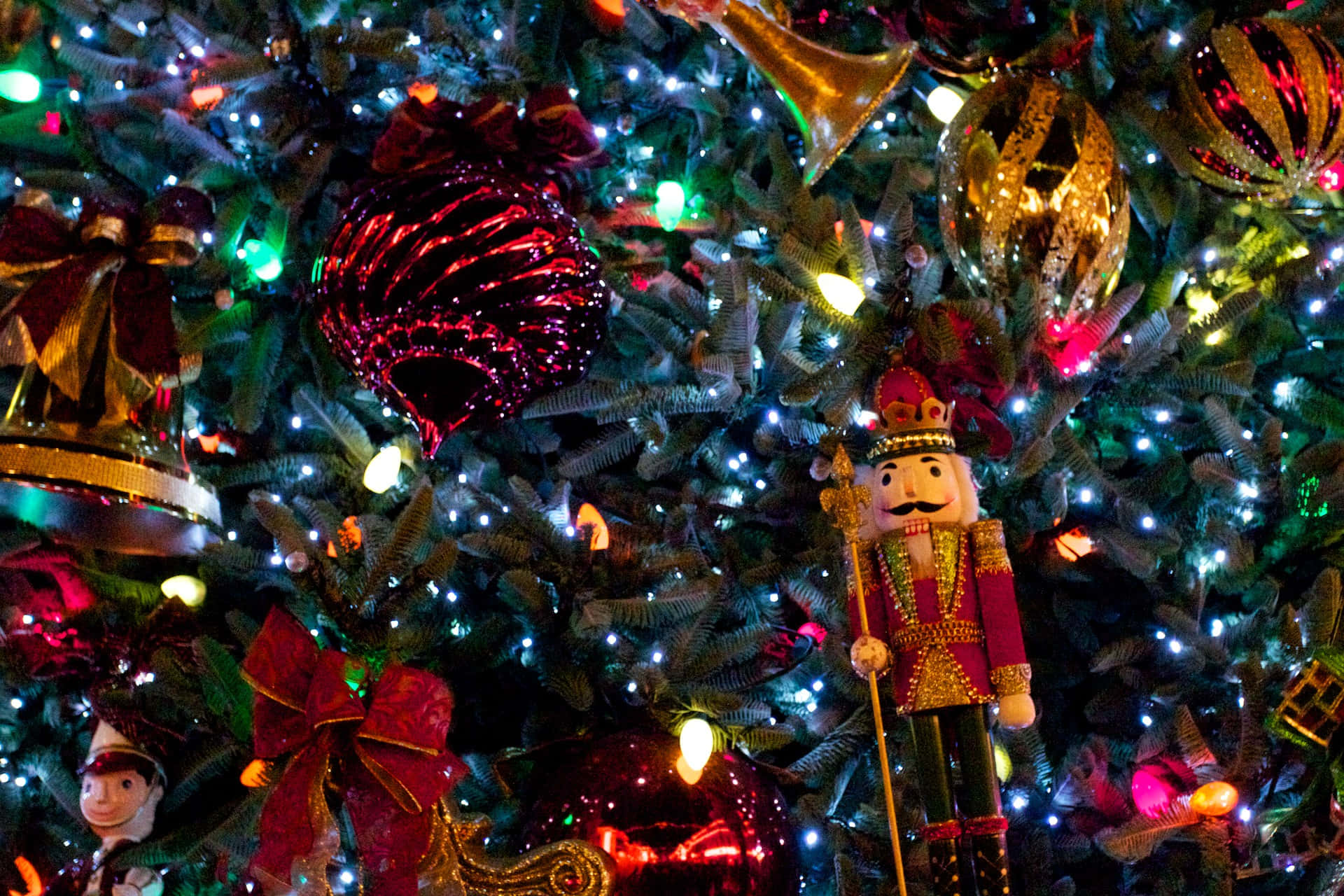 Zoom Party, Christmas tree, glowing lights, Full HD Desktop Wallpaper