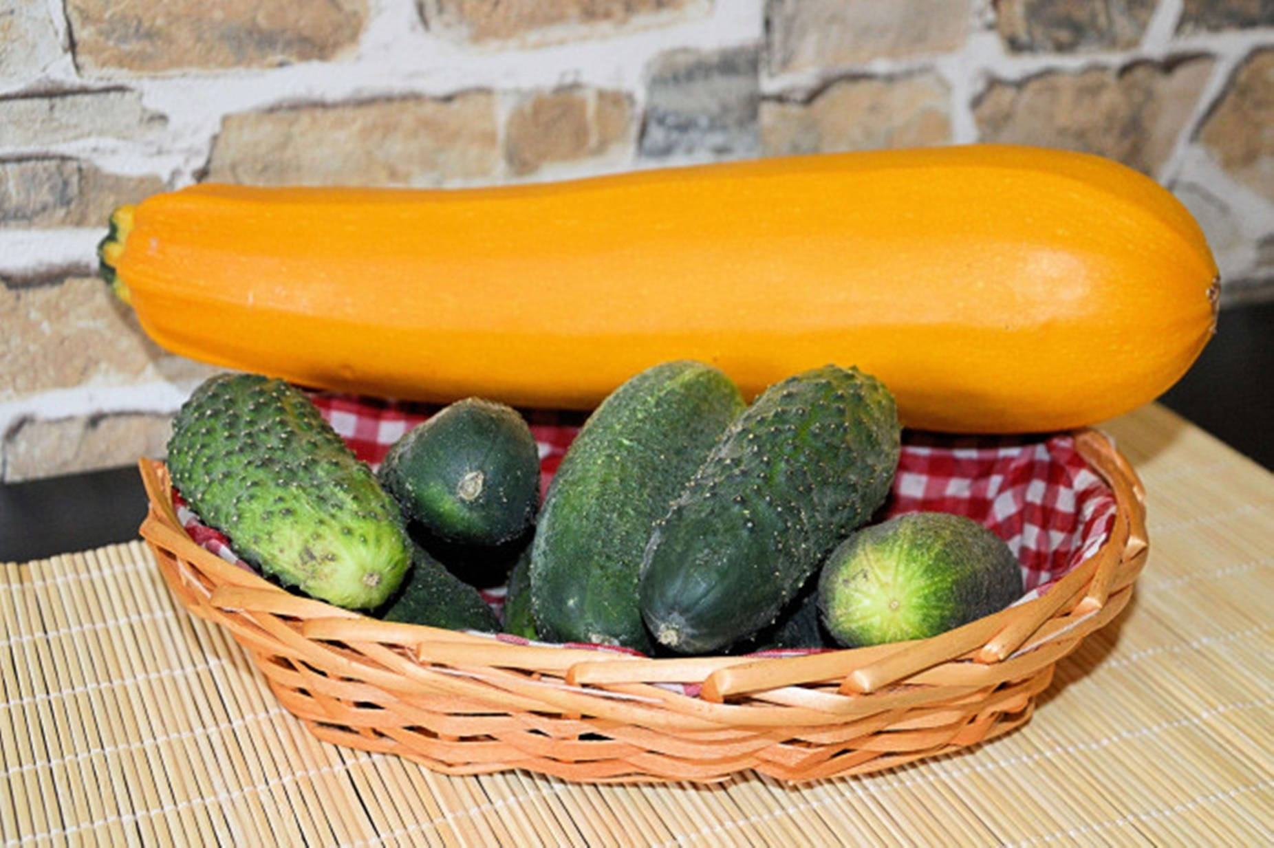 zucchini, cucumber, wicker basket, HD Desktop Wallpaper