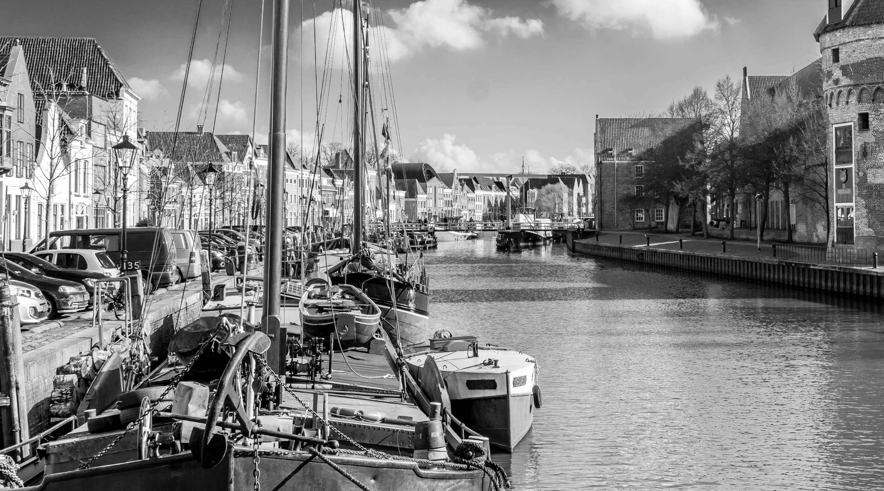 Zwolle, canal, black and white, 2K Desktop Wallpaper