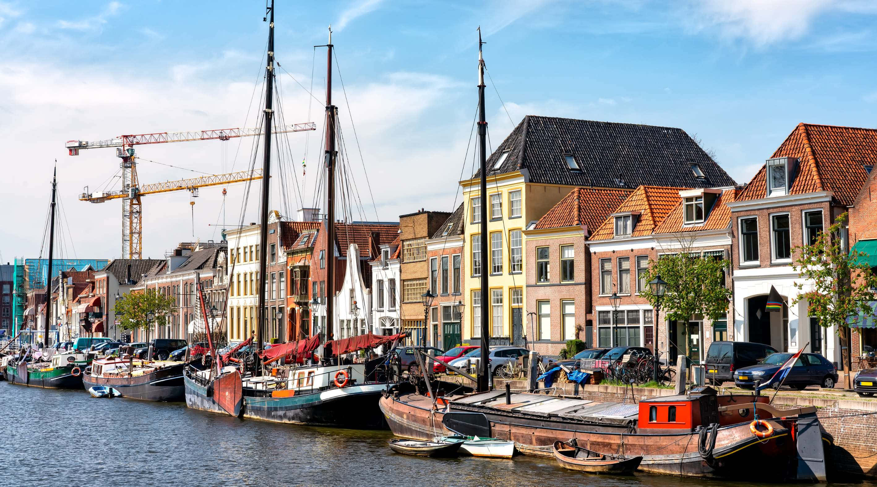 Zwolle, canal houses, historic buildings, 2K Desktop Wallpaper